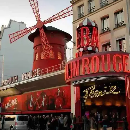 Moderne Quartier Saint Lazare * パリ